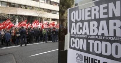 Concentración de sindicatos en Madrid para apoyar la huelga general.