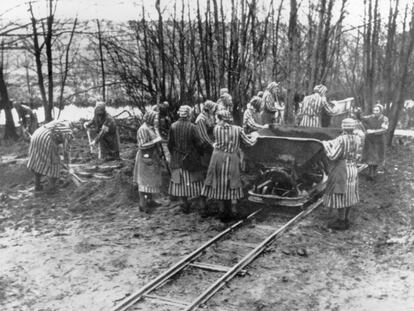 Presas del campo de Ravensbrück, en una fotografía tomada entre 1943 y 1944.