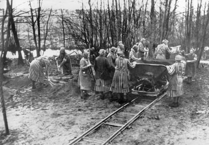 Presas del campo de Ravensbrück, en una fotografía tomada entre 1943 y 1944.