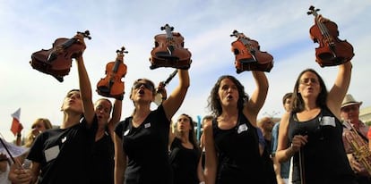 Manifestación de alumnos y profesores de escuelas de música.