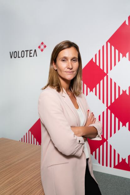 Sandra Rikić se incorpora a Volotea como directora de comunicación. Comenzó su carrera en la agencia Efe y RTVE para luego pasar a Hill & Knowlton Strategies. De ahí dio el salto a Puig, donde se desarrolló en el área de comunicación corporativa interna, antes de iniciar un periodo de tres años en los que trabajó en Chile. Al regresar a España, Rikić se sumó al equipo de Desigual y posteriormente fue responsable de comunicación externa para Europa de PepsiCo.