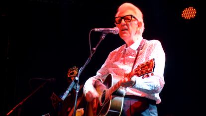 Nick Lowe durante su concierto en Madrid.