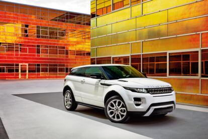 Evoque, lo último de Range Rover, es un todoterreno sólo un poco más largo que un Golf.