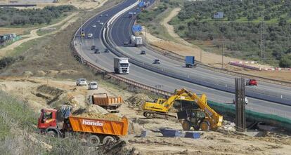 Obras de las SE-40 entre los municipios de Bormujos y Espartinas.