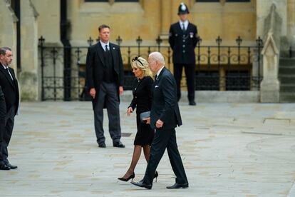 Joe y Jill Biden, presidente y primera dama de Estados Unidos respectivamente, hacían entrada este lunes a la abadía de Westminster para asistir al funeral de Isabel II. 