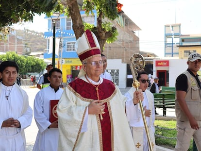 El papa Robert Prevost, en 2024 en la ciudad peruana de Chulucanas.