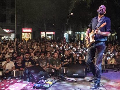 Los Enemigos en el concierto del Festival Altaveu en Sant Boi de Llobregat.