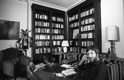 Richard Chamberlain en su casa de Nueva York en 1976.