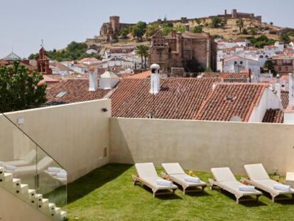 Terraza del hotel Essentia, en Aracena (Huelva). 