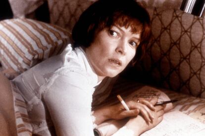 Ellen Burstyn – Durante el rodaje de El exorcista, una de las películas que convirtieron en una estrella a la seis veces nominada al Oscar y en la que da vida a la madre de la niña poseída, Burstyn se produjo una lesión permanente en la espina dorsal. Una lesión provocada por la imprudencia del director que, pese a que la actriz había avisado en la anterior escena de que el tramoyista tiraba demasiado fuerte del cable que rodeaba su estómago, instó al técnico a incrementar la fuerza “para que pareciera real”. “Billy es uno de esos directores tan dedicados a sacar la mejor toma que a veces otras consideraciones se quedan por el camino. Es un cineasta brillante y no quiero herirle, pero es cierto que me dañé la espalda y he tenido que trabajar en ella desde entonces”, contó al Huffington Post.