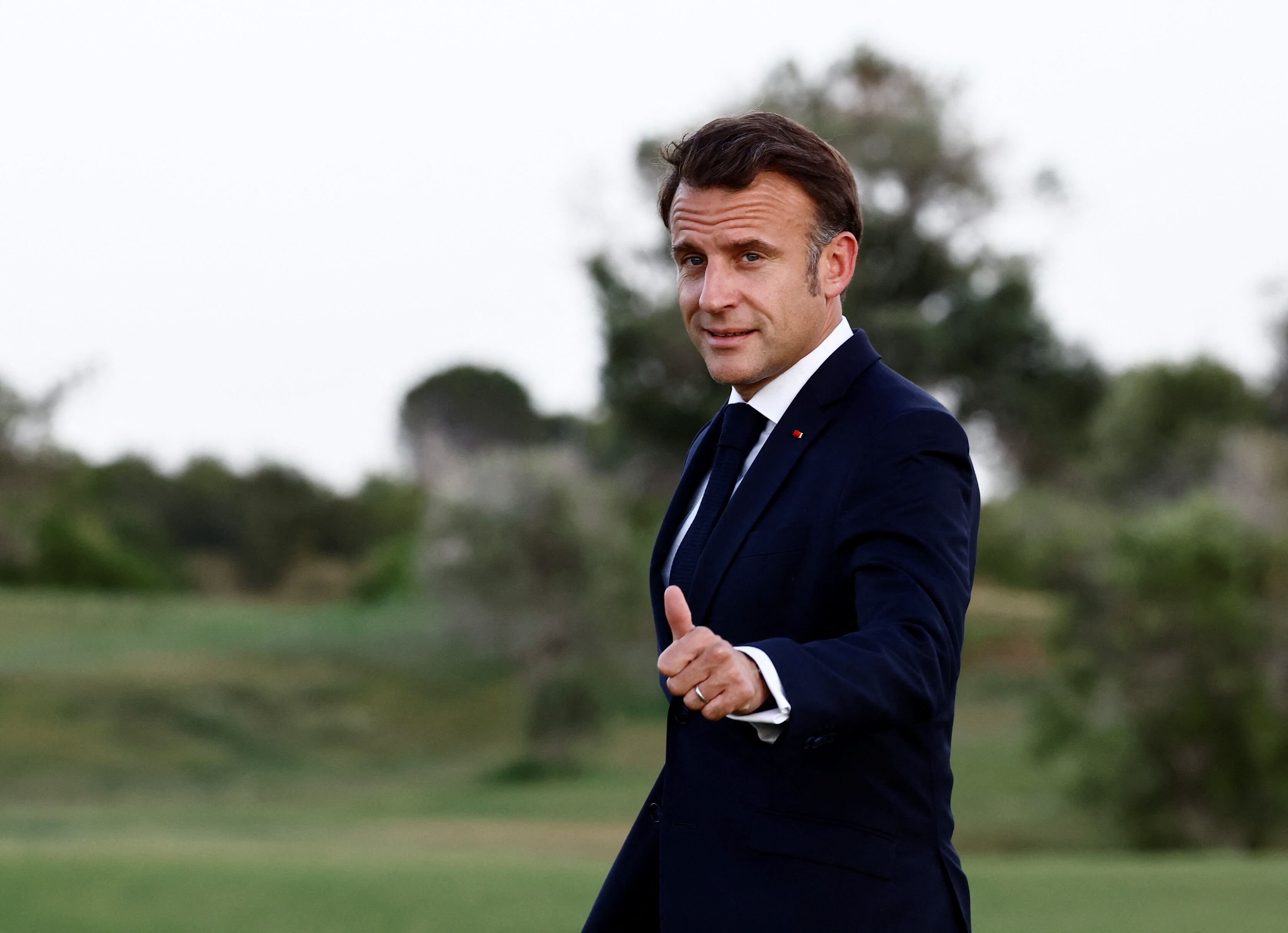 El presidente de Franca, Emmanuel Macron, durante el primer día de la cumbre del G-7 en Savelletri (Italia), el 13 de junio. 