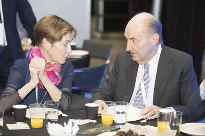 Victoria Ortega, junto a Miquel Roca, en el último Congreso de la Abogacía Española.