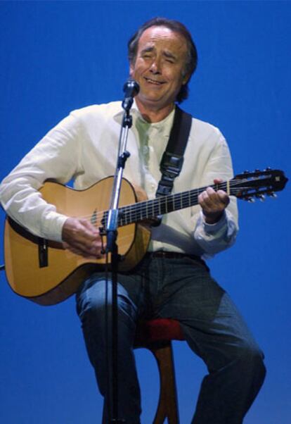 Joan Manuel Serrat, en el teatro Calderón de Valladolid.