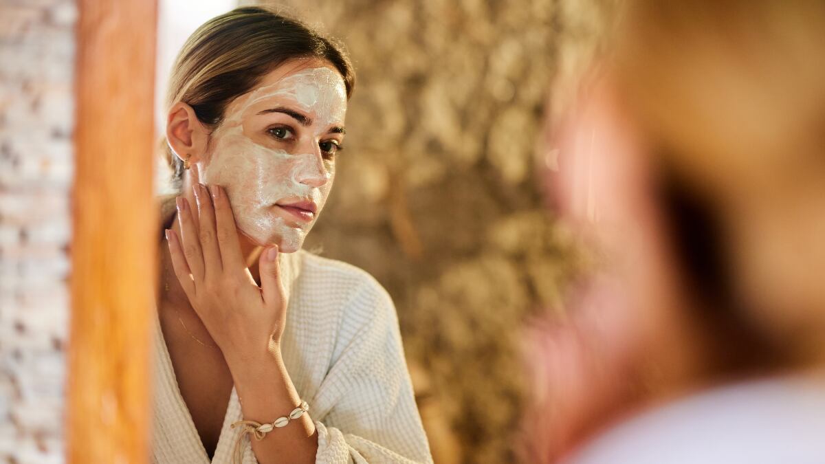 La mascarilla de arcilla en ‘stick’ con más de 8.000 valoraciones que ayuda a reducir el exceso de grasa