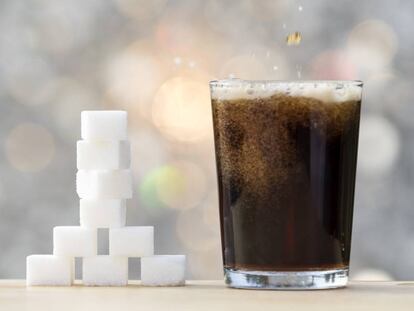 Por qué es una buena idea que el Gobierno grave las bebidas azucaradas
