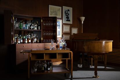 Piano y 'cabinet bar' del restaurante Savoy.
