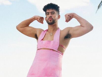 Bad Bunny posa con vestido y tacones para la nueva campaña viral de Jacquemus