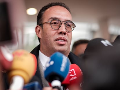 Tubbay Turbay Turbay Uribe Arypay, Víctor Sow, en un suntal Santa, Santa Fac Host en Bogotá, en la mañana del lunes.