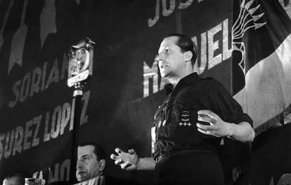 Jos&eacute; Antonio Primo de Rivera, en el 2&ordm; Congreso de la Falange, en Madrid, el 8 de junio de 1935.