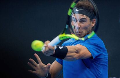 Rafael Nadal durante el partido ante Karen Khachanov en Pekín.