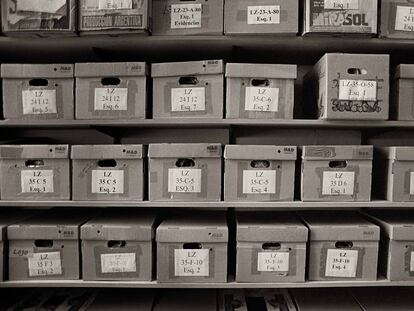 Cajas con restos humanos exhumados. Buenos Aires, 2008.