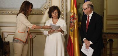 Sáenz de Santamaría y Montoro reciben el informe sobre Financiación Autonómica
