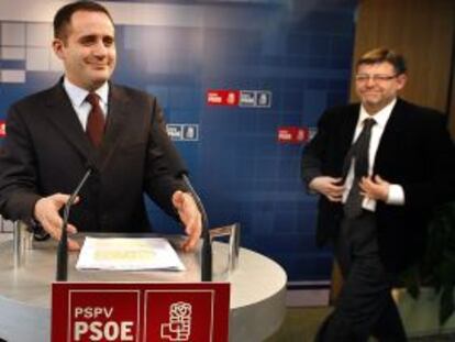 Jorge Alarte y Ximo Puig, en una conferencia de prensa en la sede del PSPV-PSOE.