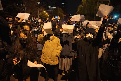 Protesta en Pekín contra la política del régimen de covid cero, el 27 de noviembre.