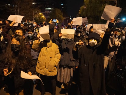 Protesta en Pekín contra la política del régimen de covid cero, el 27 de noviembre.