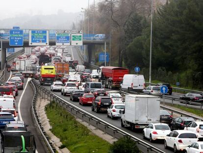 Tráfico en la M-30 en sentido norte durante la mañana de este miércoles.