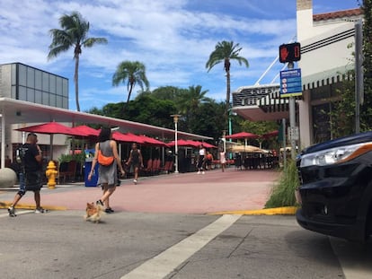 El paseo comercial Lincoln Rd., en Miami Beach.