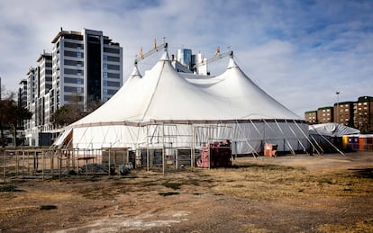 La carpa del circo en el barrio de Campanar de Valencia.