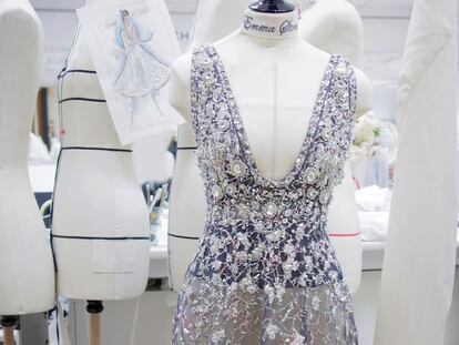 Así se cosió a mano el Alta Costura de Chanel de Emma Stone