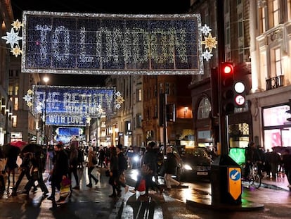 Oxford Street después de que el Primer Ministro Boris Johnson decretase nuevas restricciones.