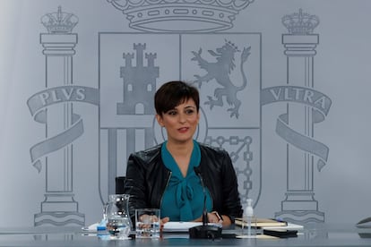 La ministra de Política Territorial y portavoz del Gobierno, Isabel Rodríguez, durante una rueda de prensa tras la reunión del Consejo de Ministros, este martes.