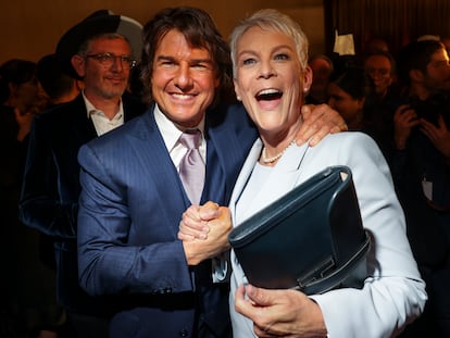 Tom Cruise and Jamie Lee Curtis attend the Oscar nominees lunch at the Beverly Hilton in Los Angeles on February 13.