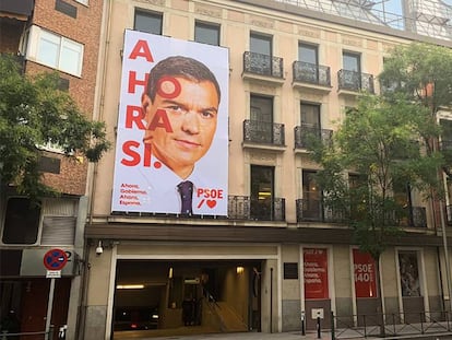 Sede del PSOE, en la calle Ferraz de Madrid, días antes de las elecciones del 10 de noviembre de 2019.