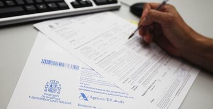 Los contribuyentes que perciban salarios superires a los 22.000 euros brutos anuales deben hacer la Declaración de la Renta.
