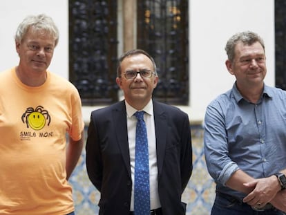 Edvar Moser, el director de l'IBEC, Josep Samitier, i el neurocientífic Paul Verschure.