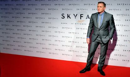El actor Daniel Craig interpreta a James Bond, una de las franquicias más valiosas de MGM
