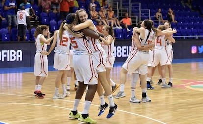 Las jugadoras celebran su victoria ante Rusia.