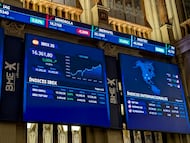 Paneles de la Bolsa de Madrid.