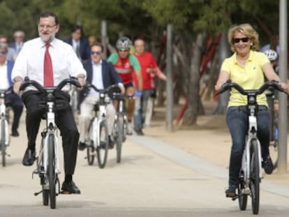 Cifuentes, Rajoy y Aguirre, este miércoles, en Madrid Río.