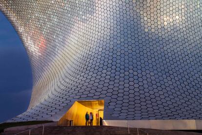 El Museo Soumaya, del arquitecto Fernando Romero, en Ciudad de México. 