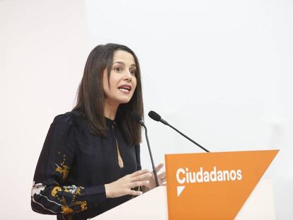 La portavoz nacional de Ciudadanos, Inés Arrimadas, en rueda de prensa tras la reunión de la ejecutiva.