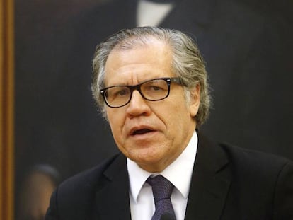 Luis Almagro, secretário-geral da OEA, durante uma conferência.