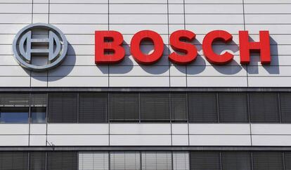 Logo de Bosch en la sede de Stuttgart (Alemania), en una imagen de archivo.