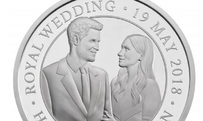 La moneda lanzada con motivo de la boda entre el príncipe Enrique y Meghan Markle.