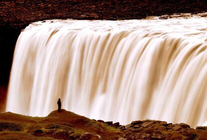 Cascada de Dettifoss, en Islandia, la más caudalosa de Europa .