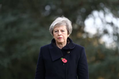 La primera ministra británica, Theresa May, durante el centenario del fin de la Primera Guerra Mundial en el norte de Francia el 9 de noviembre de 2018. 